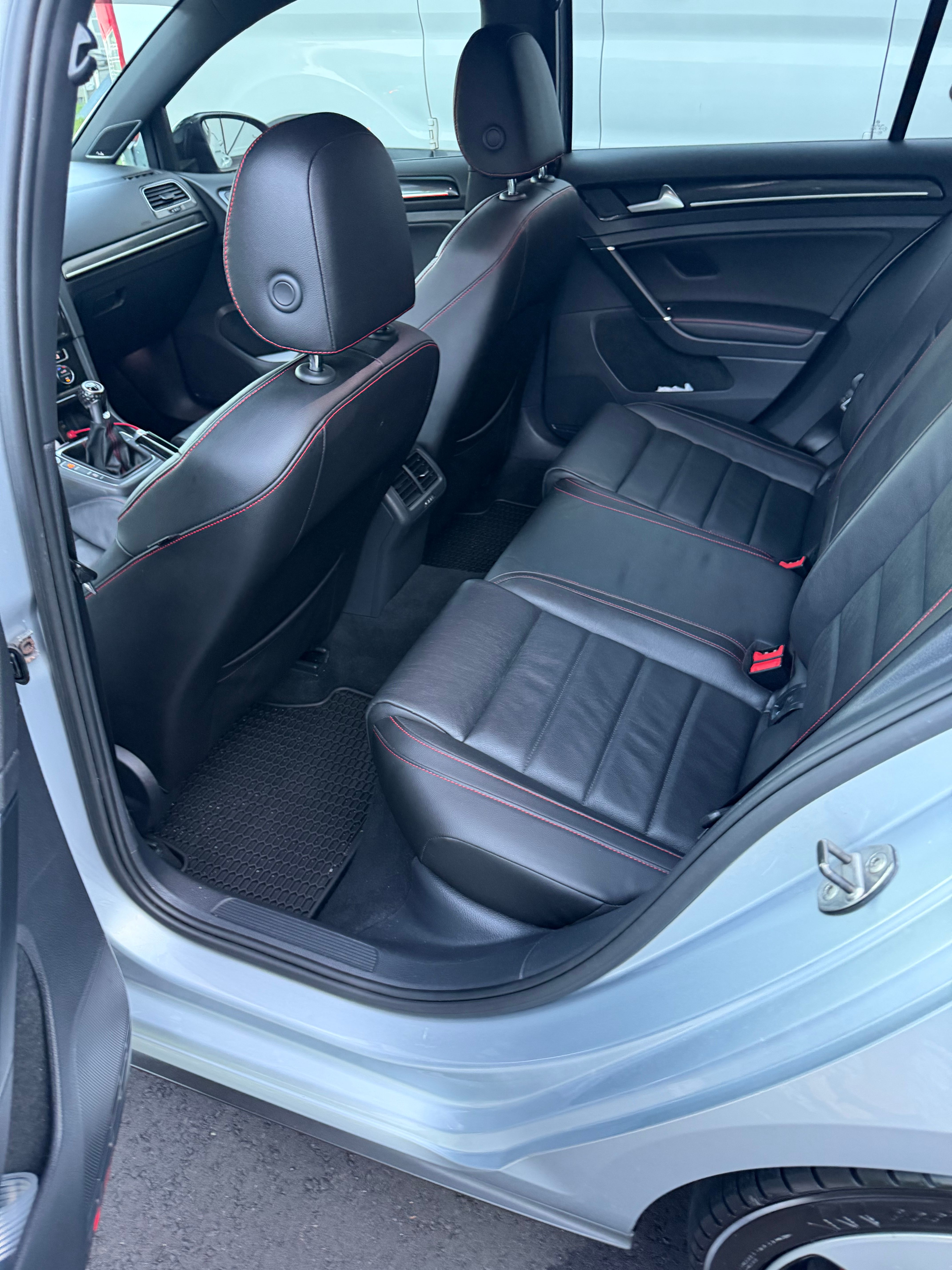 Used 2017 Volkswagen GTI Autobahn FWD image 11