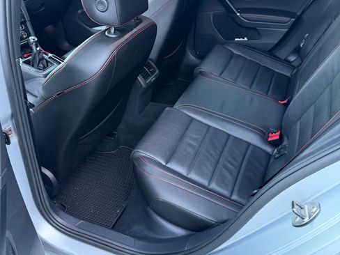Used 2017 Volkswagen GTI Autobahn FWD image 11
