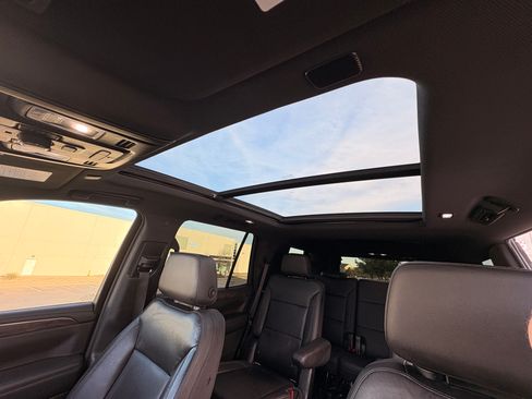 Used 2021 Chevrolet Tahoe Z71 w/ Z71 Signature Package image 14