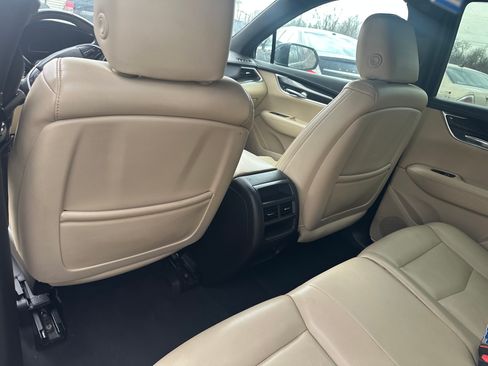 Used 2017 Cadillac XT5 FWD image 15