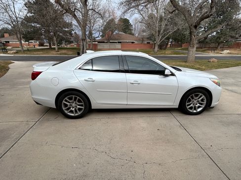 Used 2016 Chevrolet Malibu LT image 6
