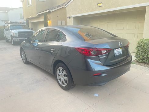 Used 2016 MAZDA MAZDA3 i Sport image 6