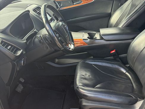 Used 2020 Lincoln Nautilus Reserve AWD/4WD image 6
