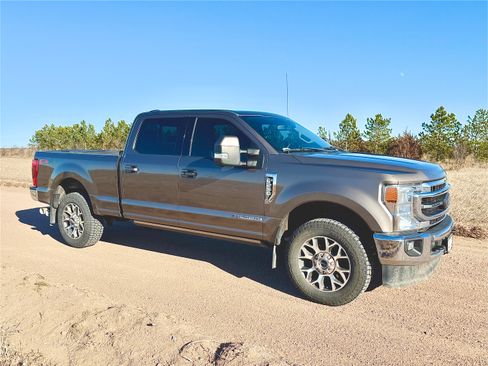 Used 2020 Ford F250 Lariat w/ Lariat Ultimate Package image 2