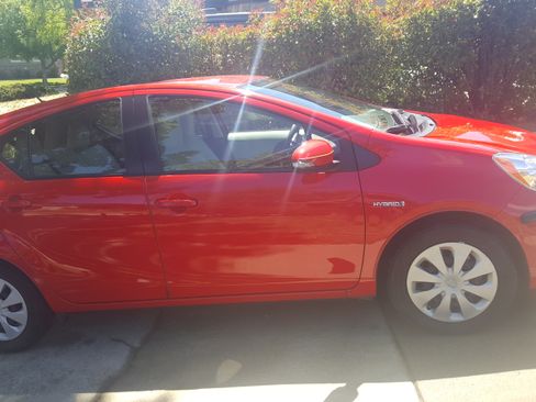 Used 2014 Toyota Prius C One image 1