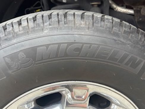 Used 2012 Ford F250 Lariat w/ Chrome Pkg image 27