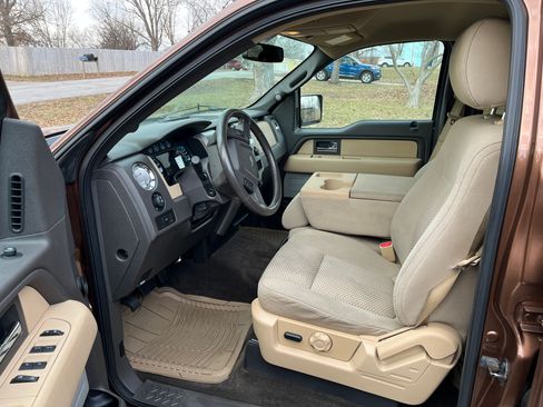 Used 2012 Ford F150 XLT w/ XLT Chrome Pkg image 11