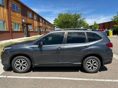 Used 2021 Subaru Forester Premium w/ Popular Package #1 AWD/4WD image 1