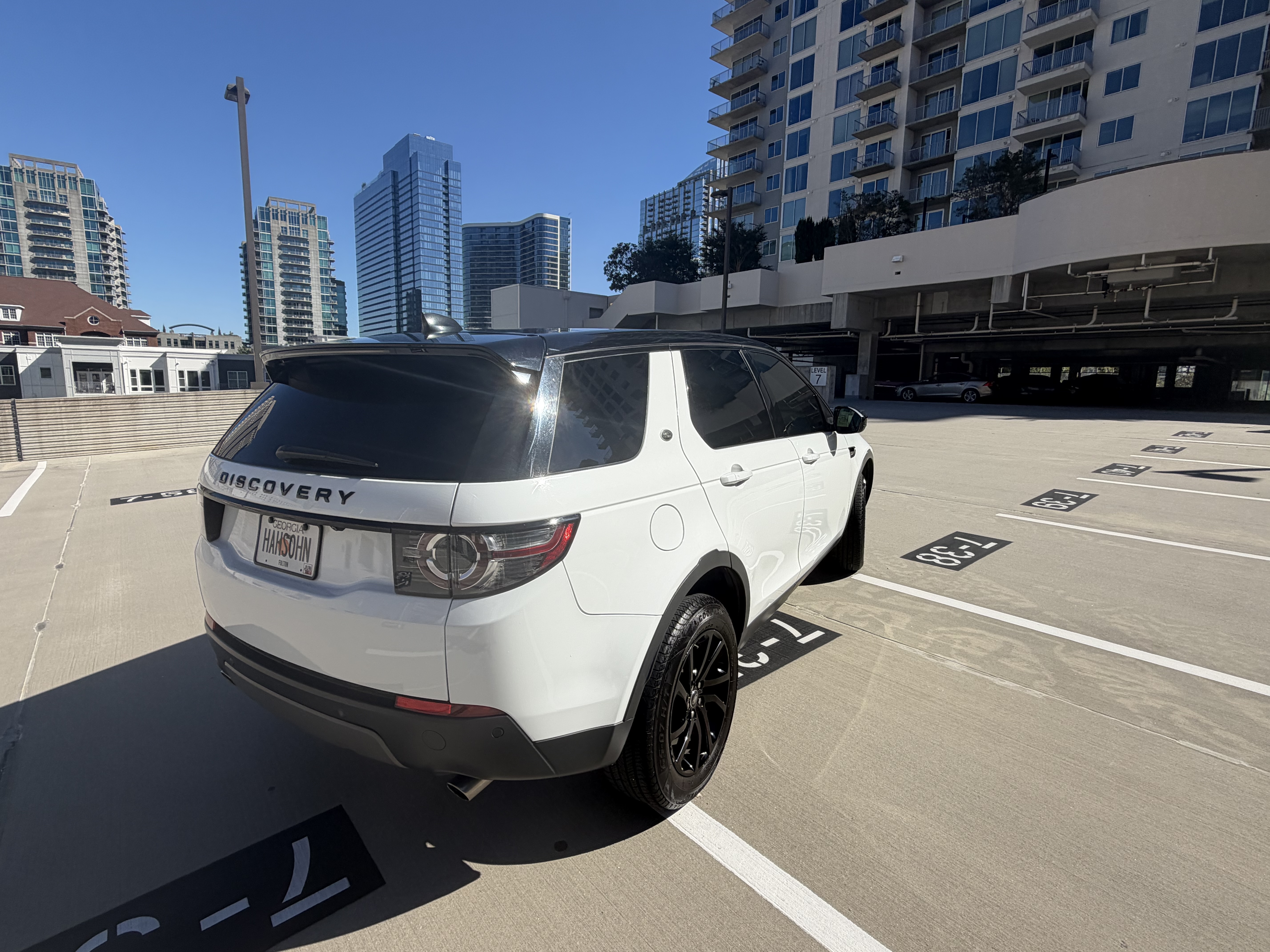 Used 2018 Land Rover Discovery Sport HSE AWD/4WD image 5