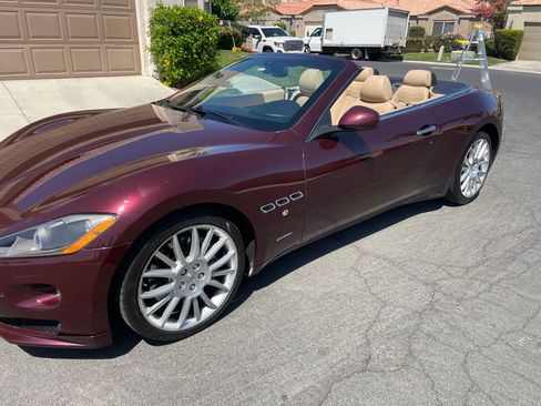 Used 2012 Maserati GranTurismo Convertible image 6