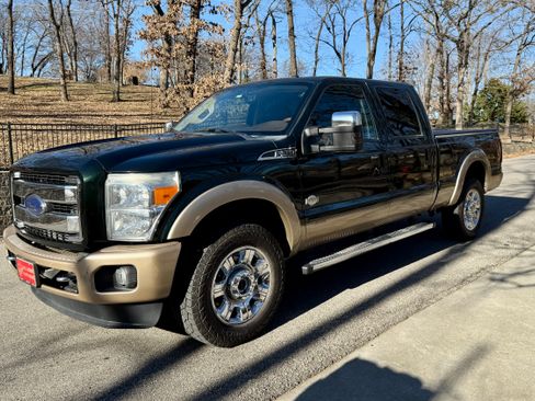 Used 2013 Ford F250 King Ranch w/ King Ranch w/Chrome Pkg image 1