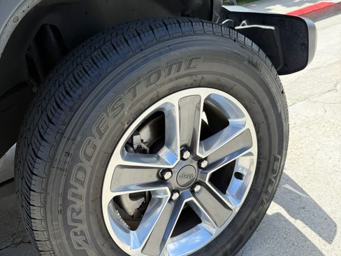 Used 2020 Jeep Wrangler Unlimited Sahara AWD/4WD image 22