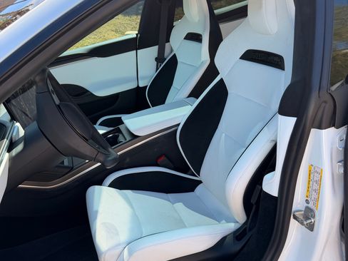 Used 2024 Tesla Model S Plaid image 23