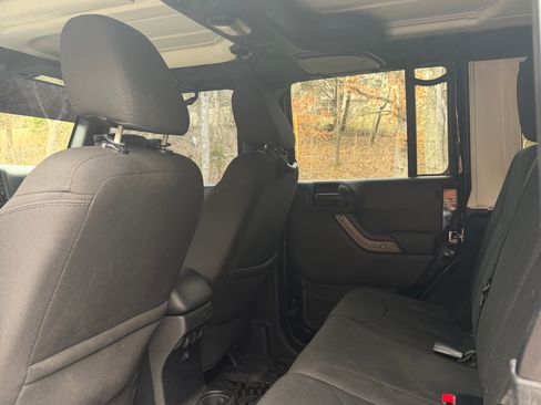 Used 2016 Jeep Wrangler Unlimited Sport w/ Quick Order Package 24S image 9