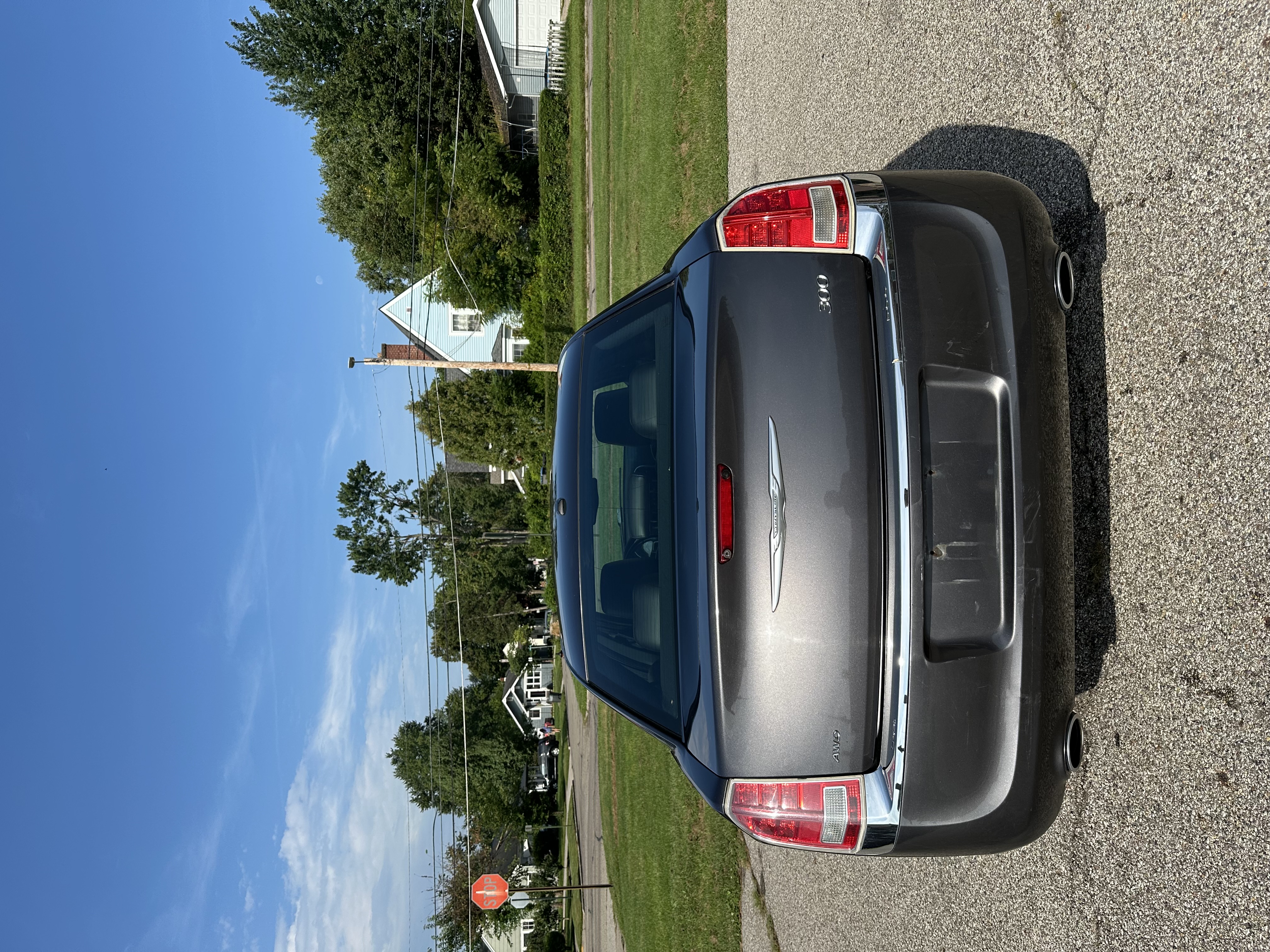 Used 2014 Chrysler 300 AWD w/ Driver Convenience Group image 5
