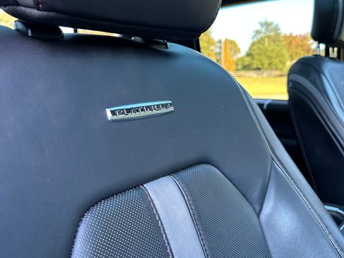 Used 2018 Ford F150 Platinum w/ Equipment Group 701A Luxury image 15