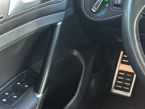 Used 2019 Volkswagen Golf Alltrack S image 13