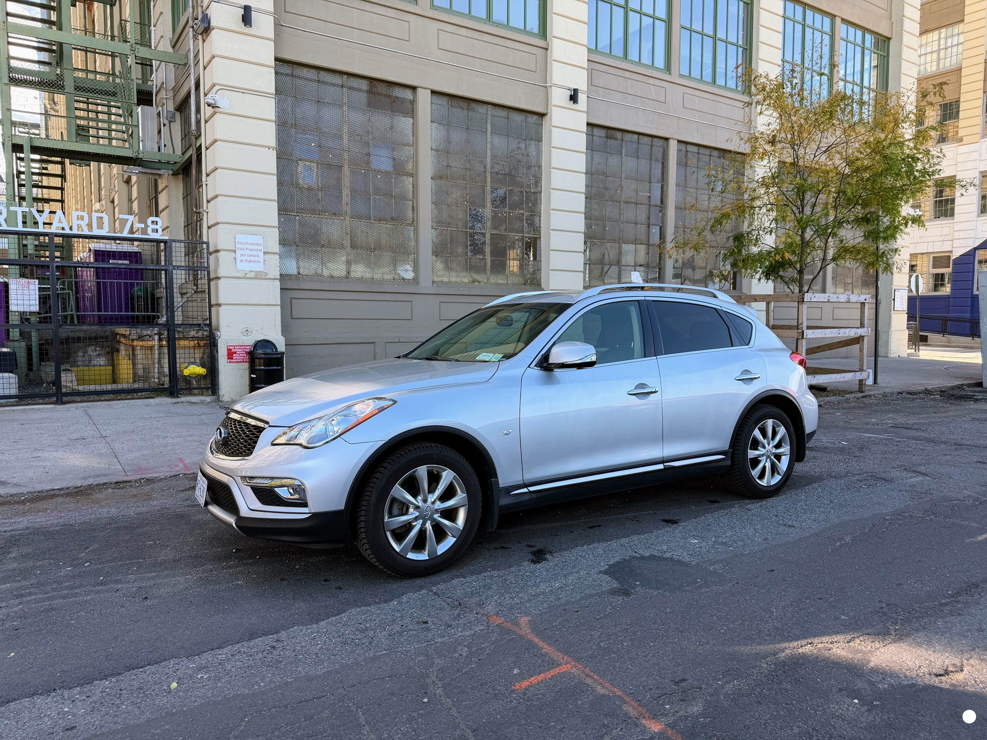 Used 2017 INFINITI QX50 2WD w/ Premium Plus Package image 1