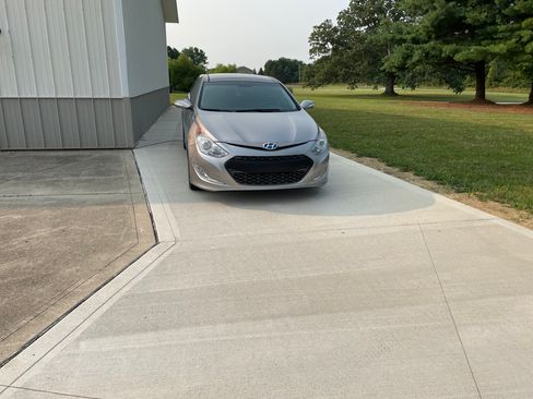 Used 2013 Hyundai Sonata Limited FWD image 4