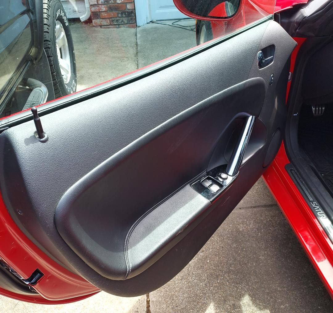 Used 2008 Saturn Sky Red Line RWD image 12