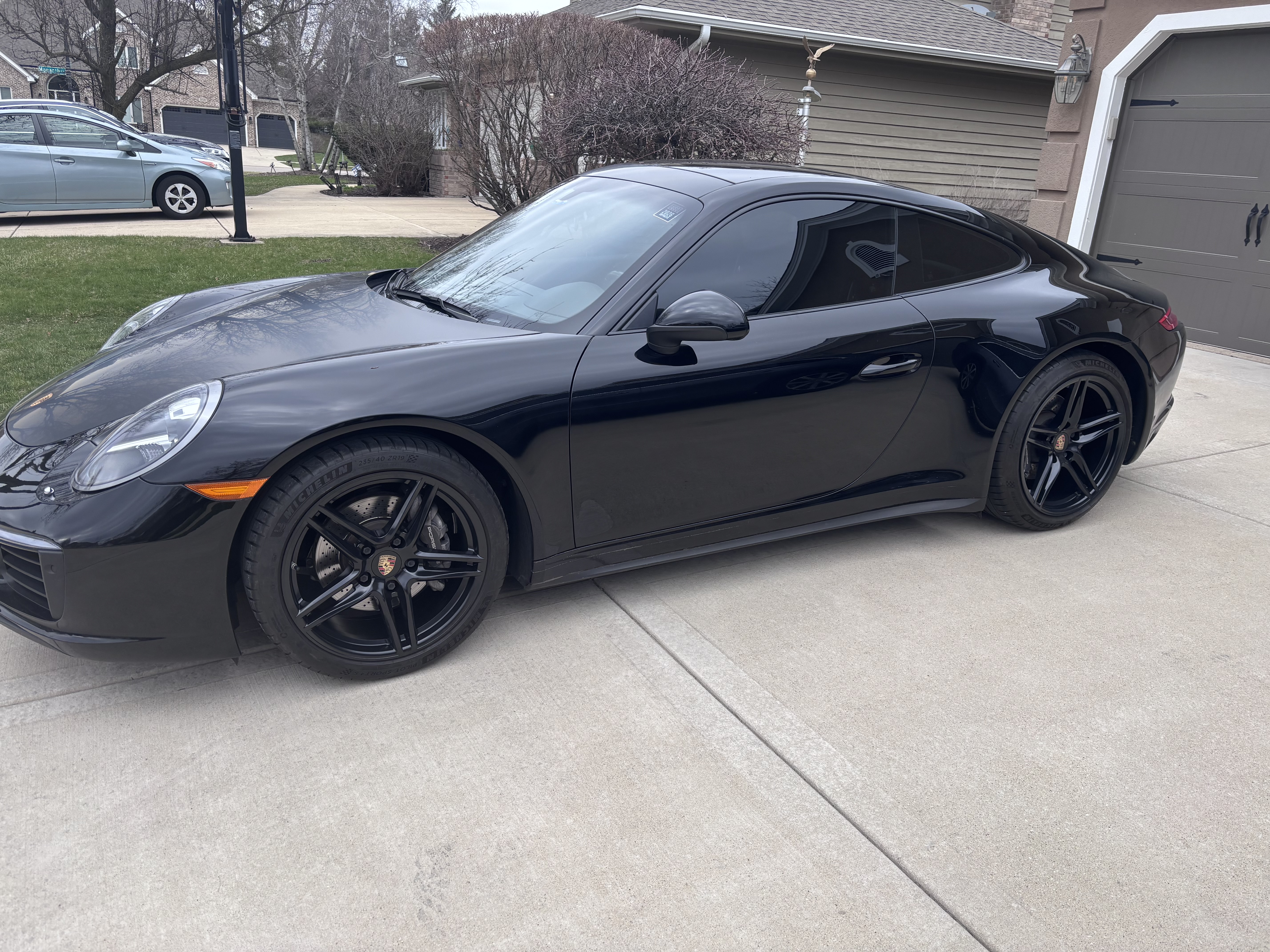 Used 2017 Porsche 911 Carrera 4 AWD/4WD image 8