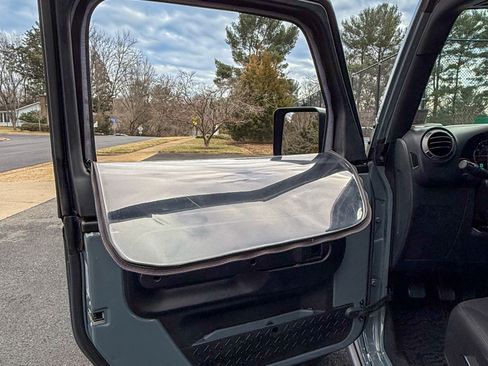 Used 2015 Jeep Wrangler Unlimited Sport image 21