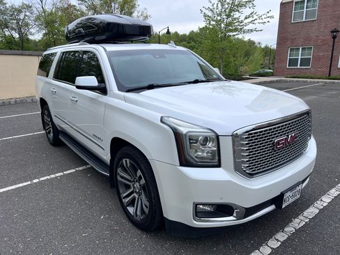 Used 2017 GMC Yukon XL Denali w/ Open Road Package AWD/4WD image 2