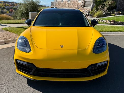 Used 2018 Porsche Panamera 4S image 4