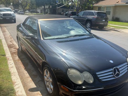 Used 2004 Mercedes-Benz CLK 320 Cabriolet image 1
