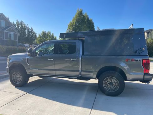 Used 2022 Ford F350 Limited image 6