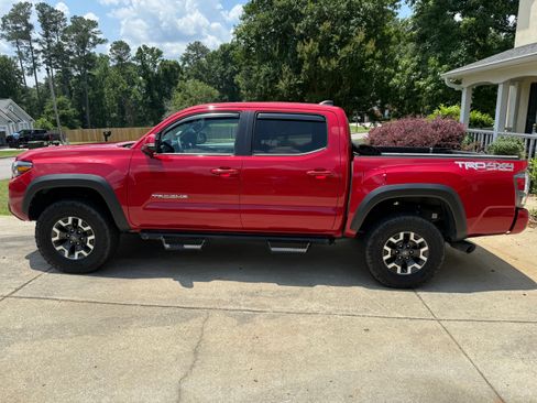 Used 2023 Toyota Tacoma TRD Off-Road w/ TRD Premium Off Road Package AWD/4WD image 20