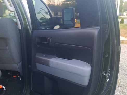 Used 2013 Toyota Tundra 4x4 Double Cab Long Bed w/ Convenience Pkg image 17