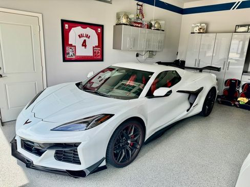 Used 2024 Chevrolet Corvette Z06 image 1