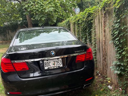 Used 2009 BMW 750Li image 13