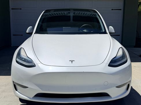 Used 2021 Tesla Model Y Long Range AWD/4WD image 2
