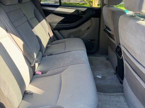 Used 2004 Toyota 4Runner Sport AWD/4WD image 12