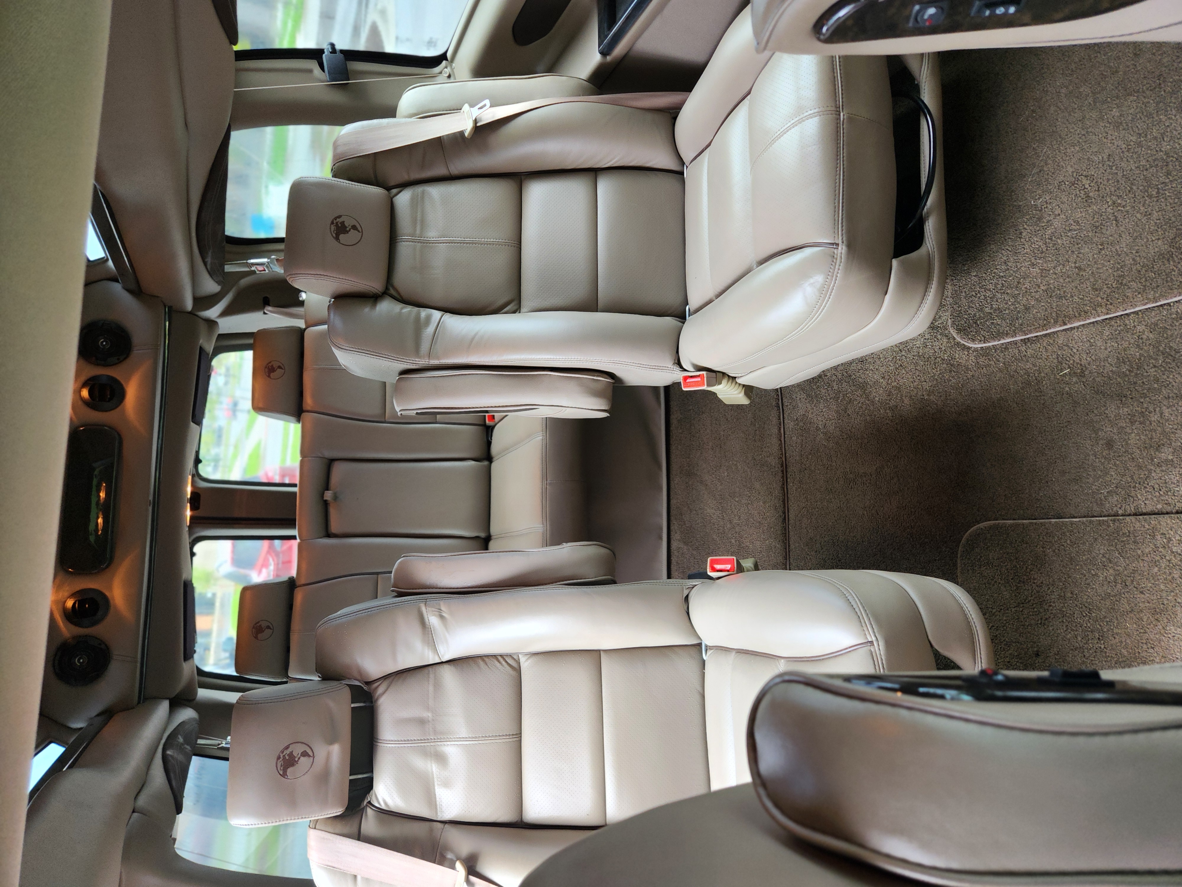 Used 2019 GMC Savana 2500 w/ Enhanced Convenience Package RWD image 17