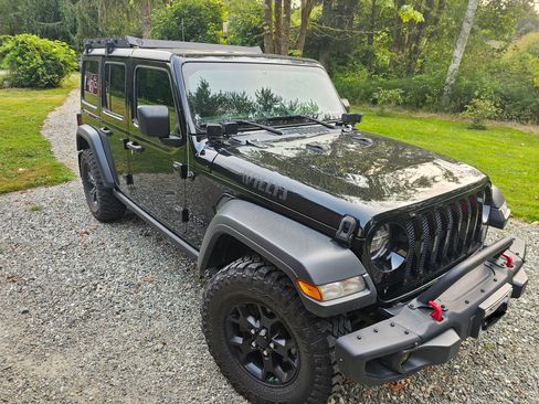 Used 2020 Jeep Wrangler Unlimited Sport AWD/4WD image 1