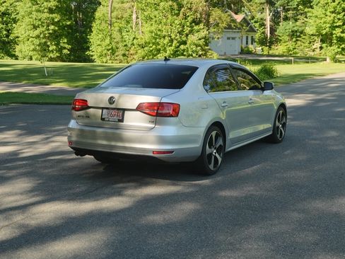 Used 2015 Volkswagen Jetta TDI SEL FWD image 9