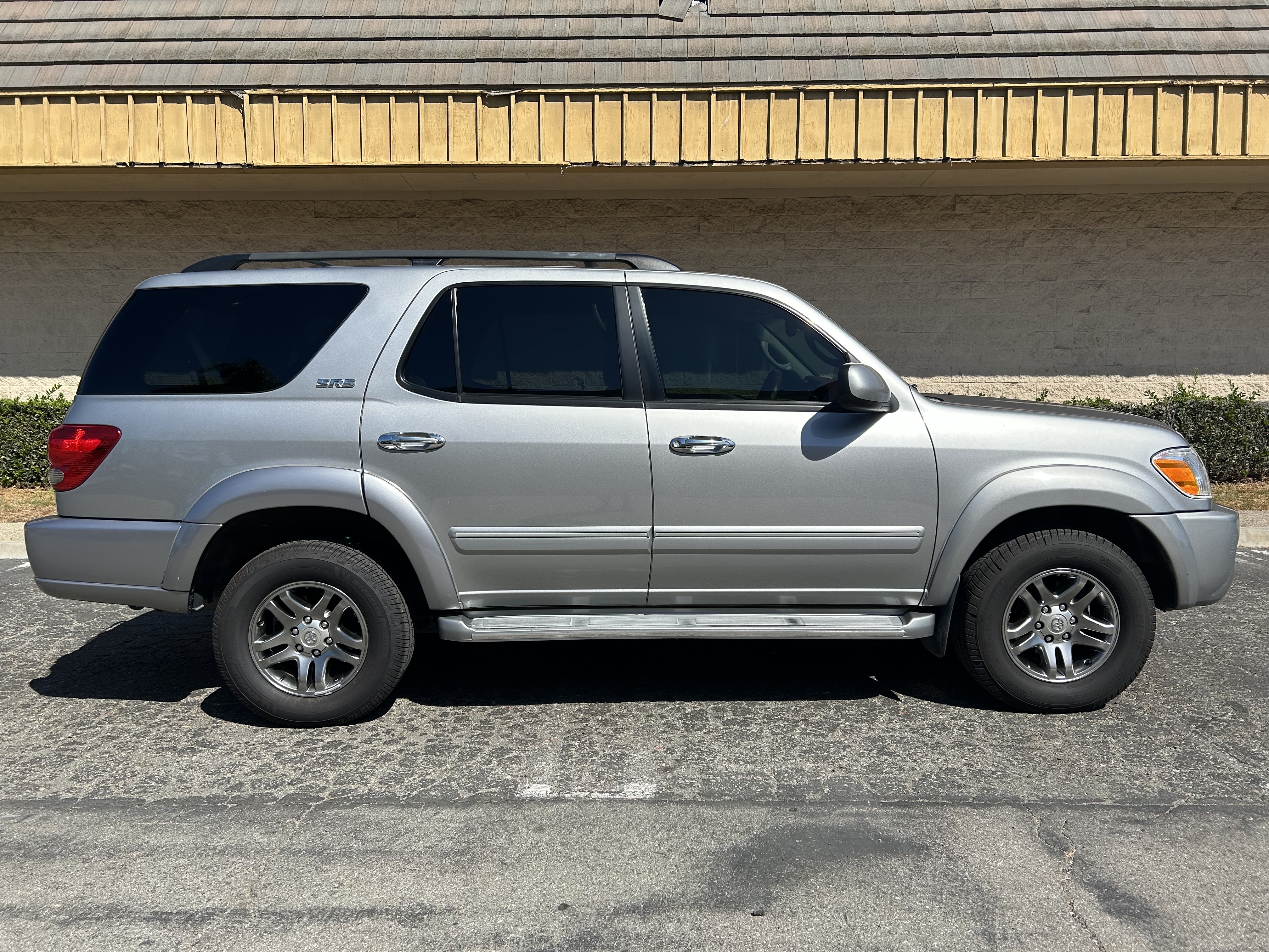 Used 2007 Toyota Sequoia SR5 RWD image 5