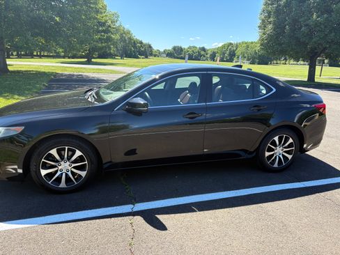 Used 2016 Acura TLX FWD image 4