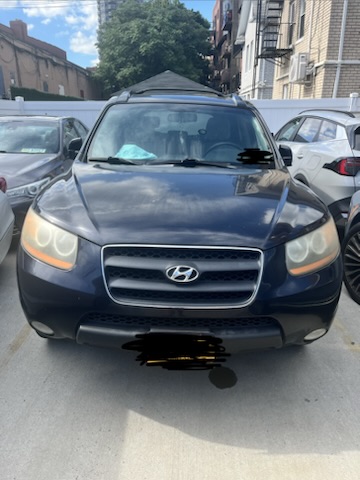 Used 2009 Hyundai Santa Fe SE FWD image 2