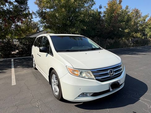 Used 2012 Honda Odyssey Touring Elite image 1
