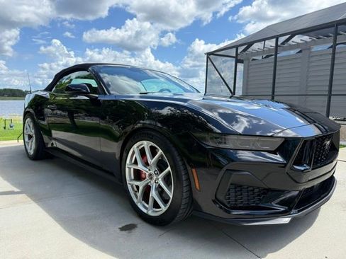 Used 2025 Ford Mustang GT Premium w/ GT Performance Package RWD image 8