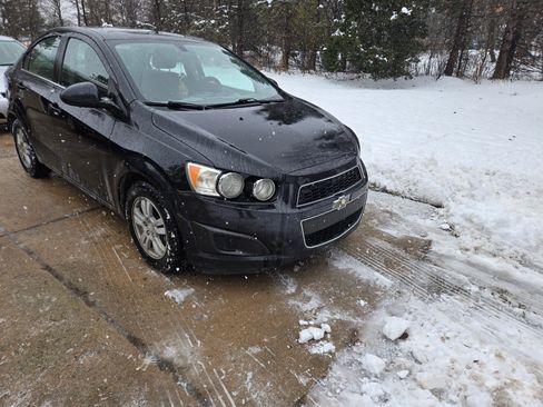 Used 2015 Chevrolet Sonic LT image 6