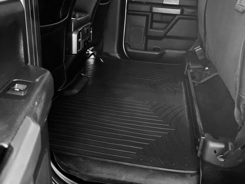 Used 2018 Ford F150 XLT w/ Equipment Group 302A Luxury AWD/4WD image 14