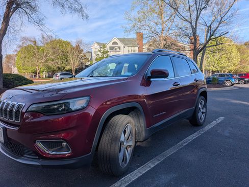 Used 2021 Jeep Cherokee Limited image 4