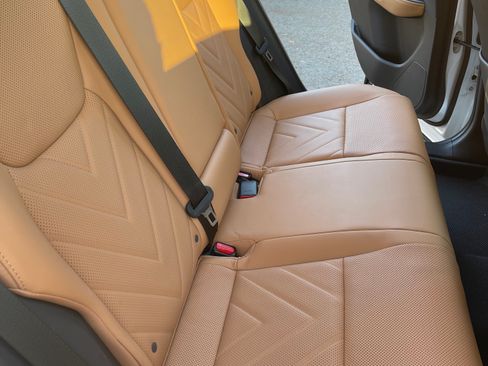 Used 2025 Lexus NX 300h AWD w/ Luxury Package image 11