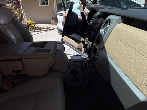 Used 2012 Ford F150 Lariat w/ Lariat Plus Pkg RWD image 29