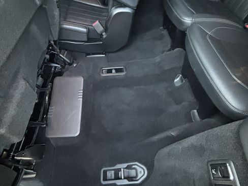 Used 2018 Mercedes-Benz GLS 450 4MATIC image 25